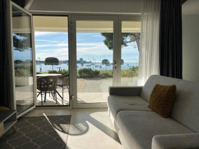 Superior Seaview Apt. with Pool